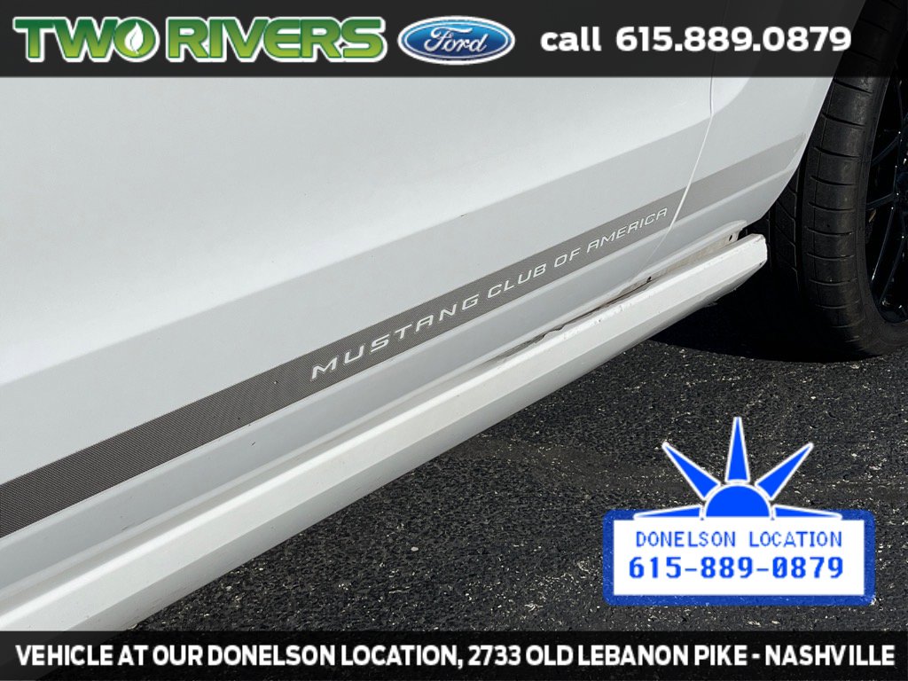 2014 Ford Mustang V6 Premium photo 2