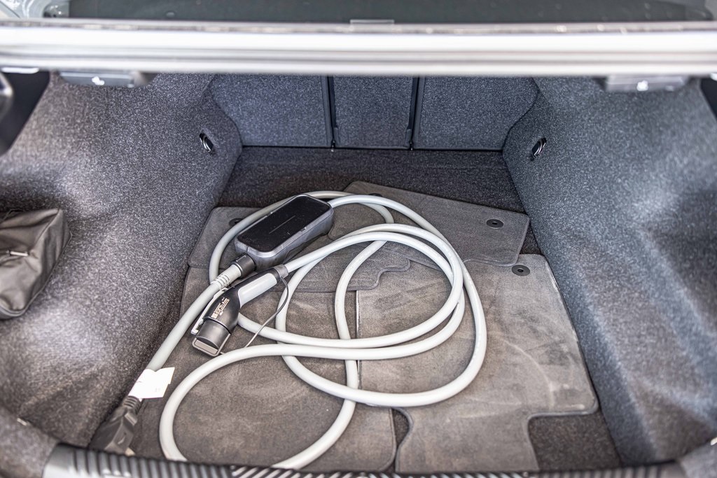 2025 BMW M5 - Image 16