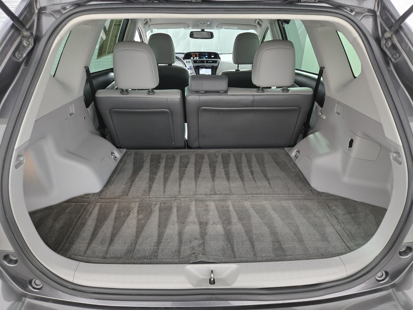 2015 Toyota Prius V Four photo 13
