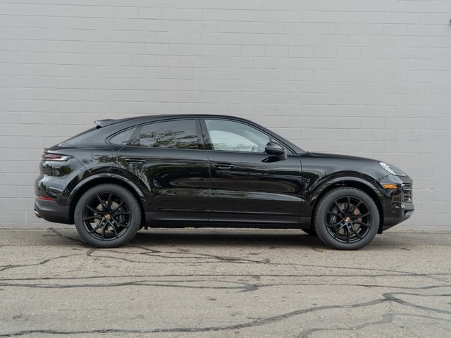 2026 Porsche Cayenne Coupe photo 3
