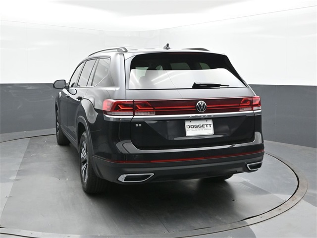 2026 Volkswagen Atlas SE photo 4