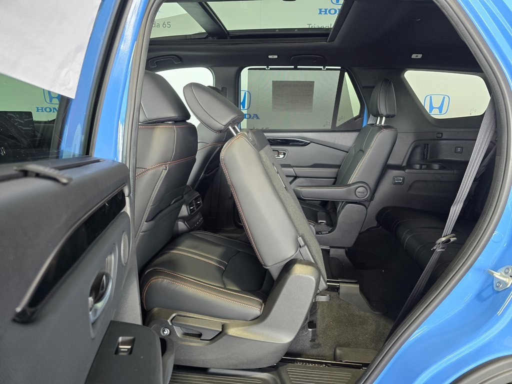 2025 Honda Pilot TrailSport photo 20