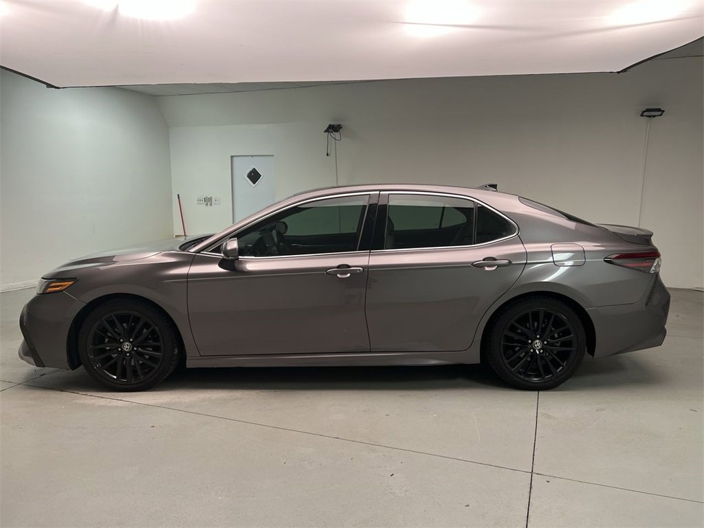 2022 Toyota Camry XSE photo 5