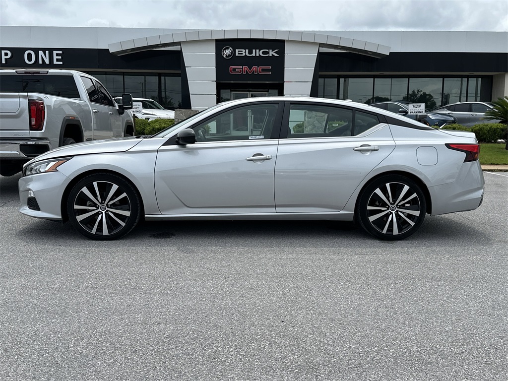 2022 Nissan Altima 2.5 SR photo 4