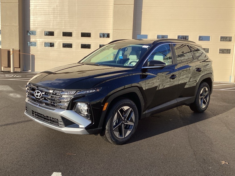 2025 Hyundai Tucson SEL Convenience photo 3