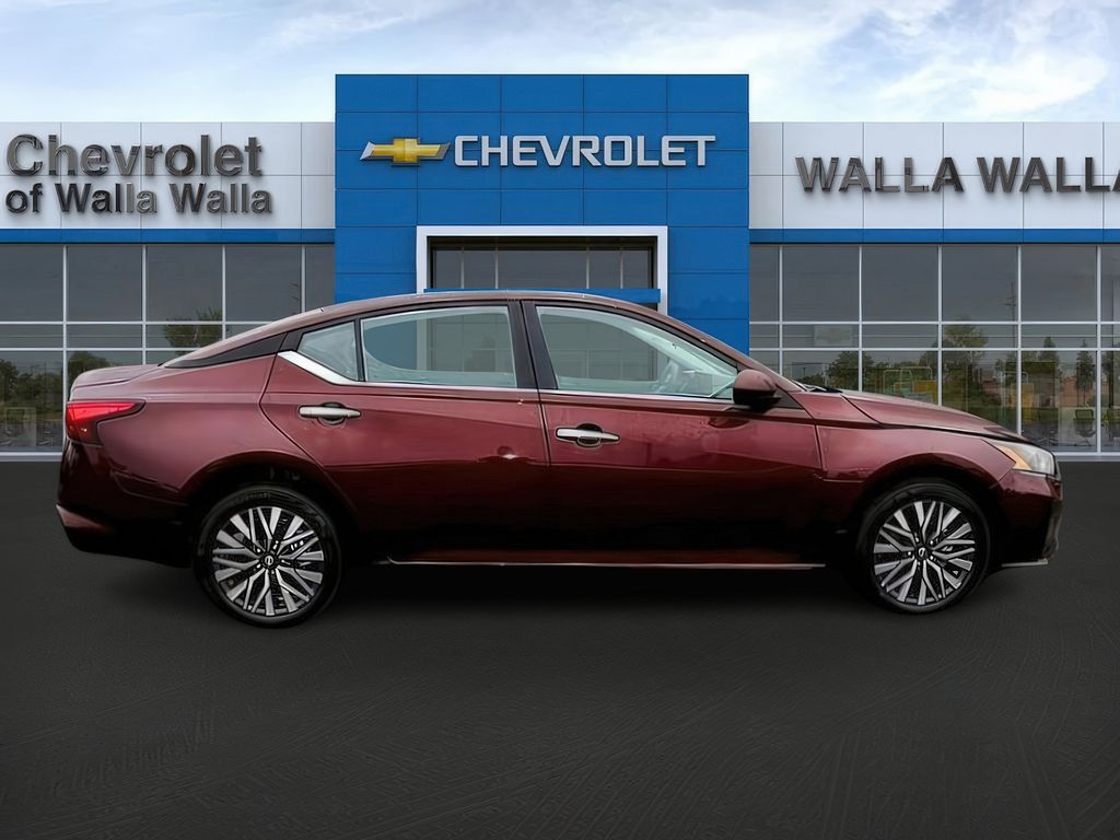 2024 Nissan Altima 2.5 SV photo 8