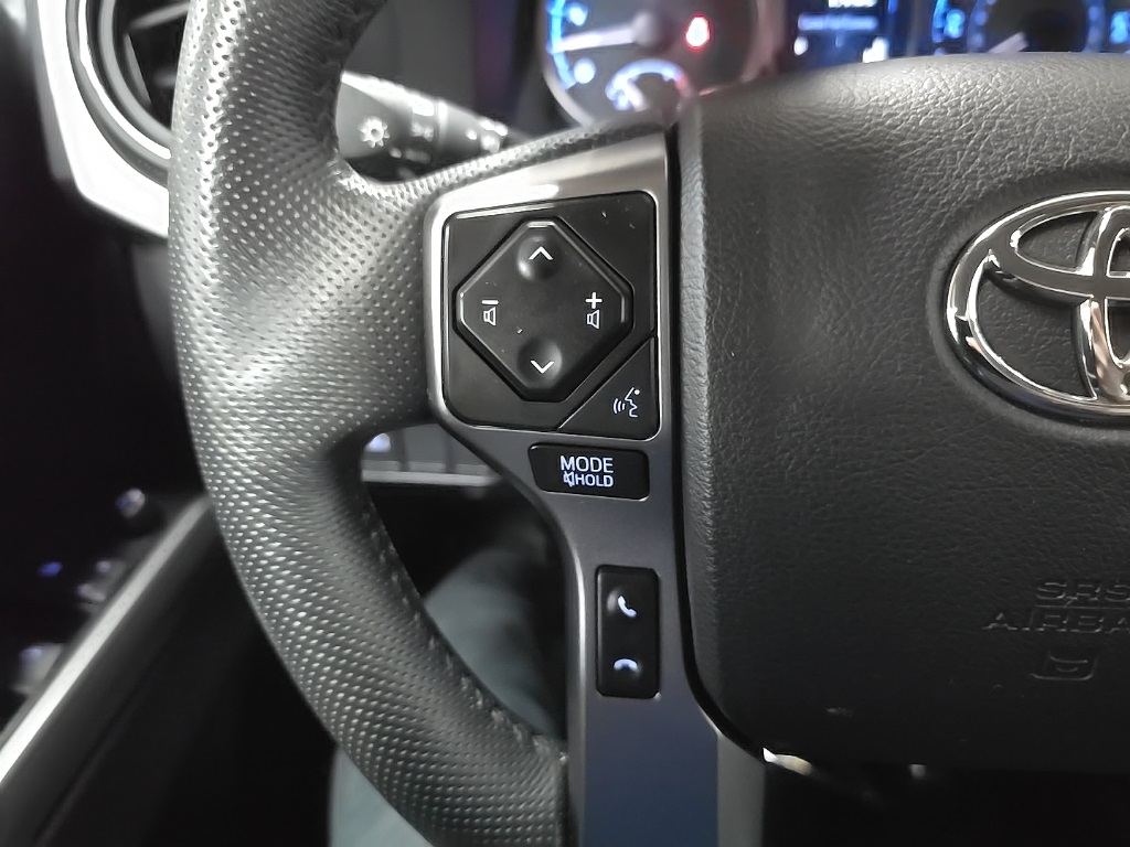 2022 Toyota Tacoma SR5 V6 photo 19