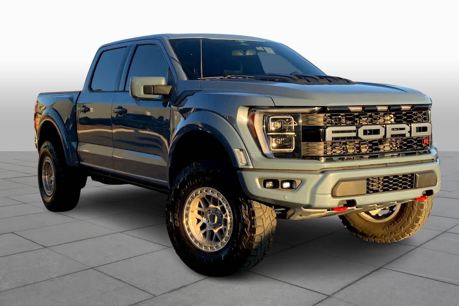 2023 Ford F-150 Raptor photo 2