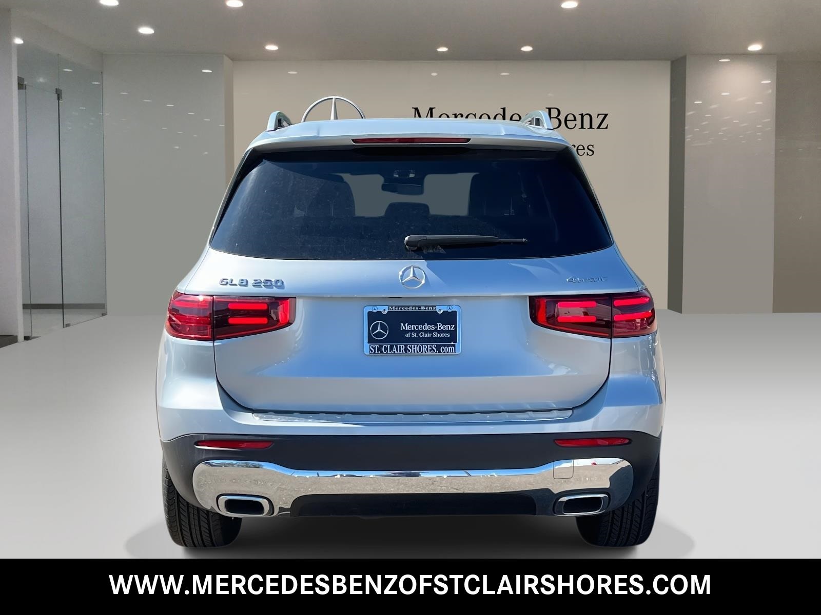 2026 Mercedes Benz GLB 250 4MATIC photo 4