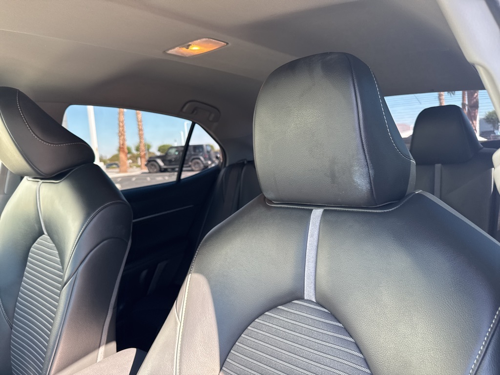 2022 Toyota Camry SE photo 15