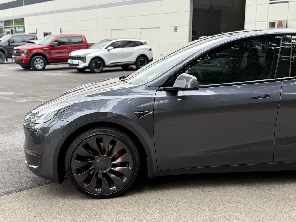 2023 Tesla Model Y Performance photo 9
