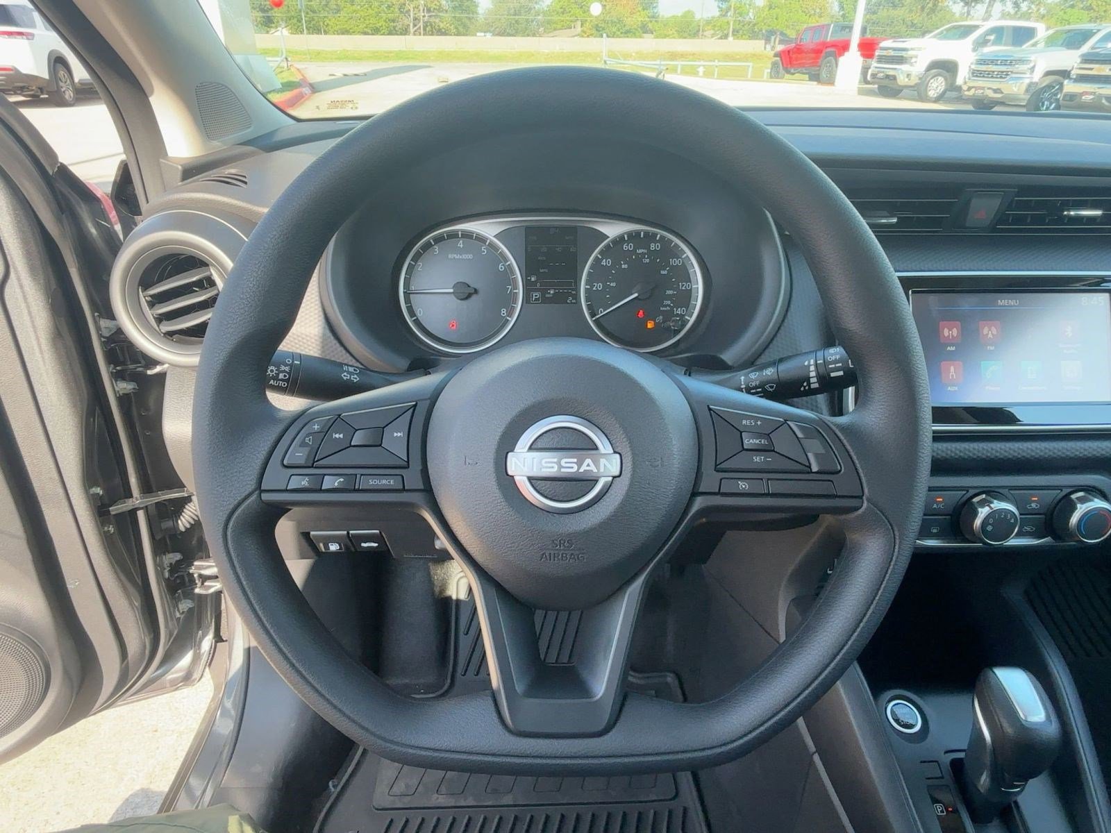 2025 Nissan Kicks Play S photo 17