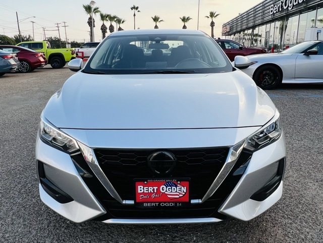 2022 Nissan Sentra SV photo 2