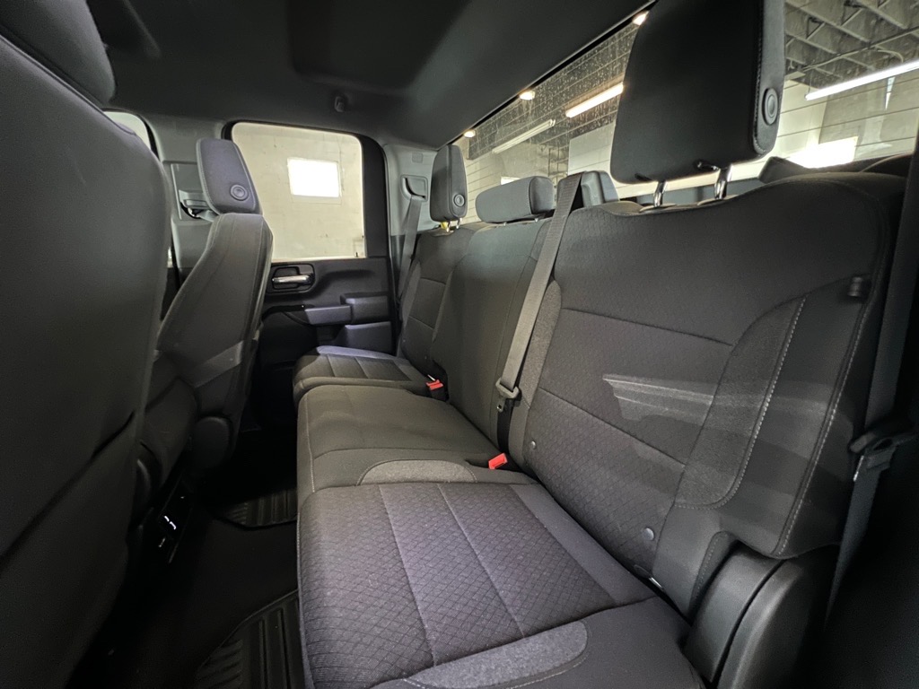 2024 Chevrolet Silverado 2500HD Custom photo 15