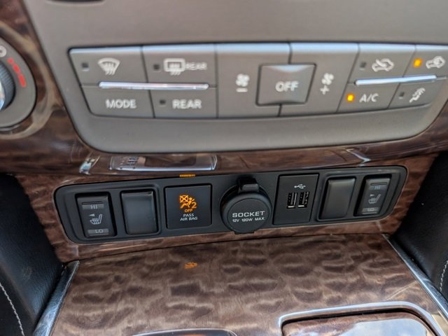 2019 Nissan Armada SV photo 27