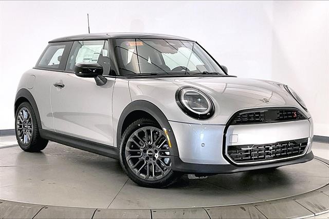2025 MINI Hardtop 2 Door S's photo