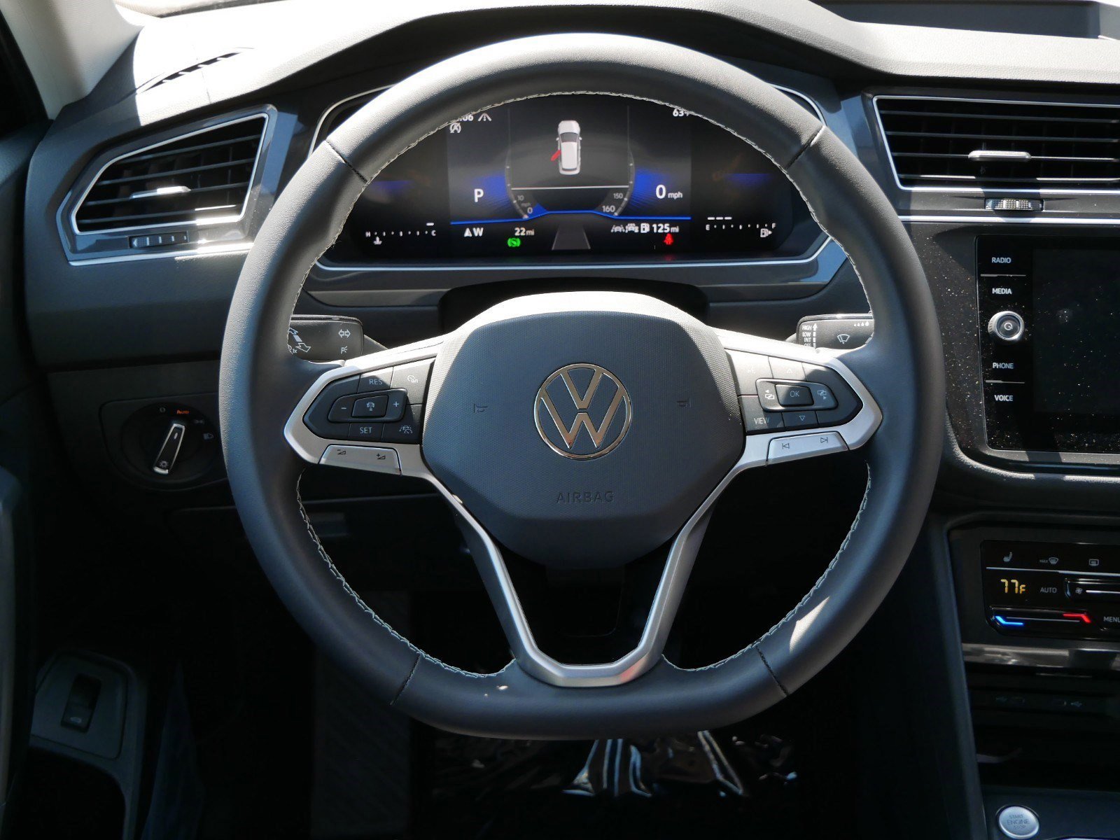 2024 Volkswagen Tiguan SE photo 9