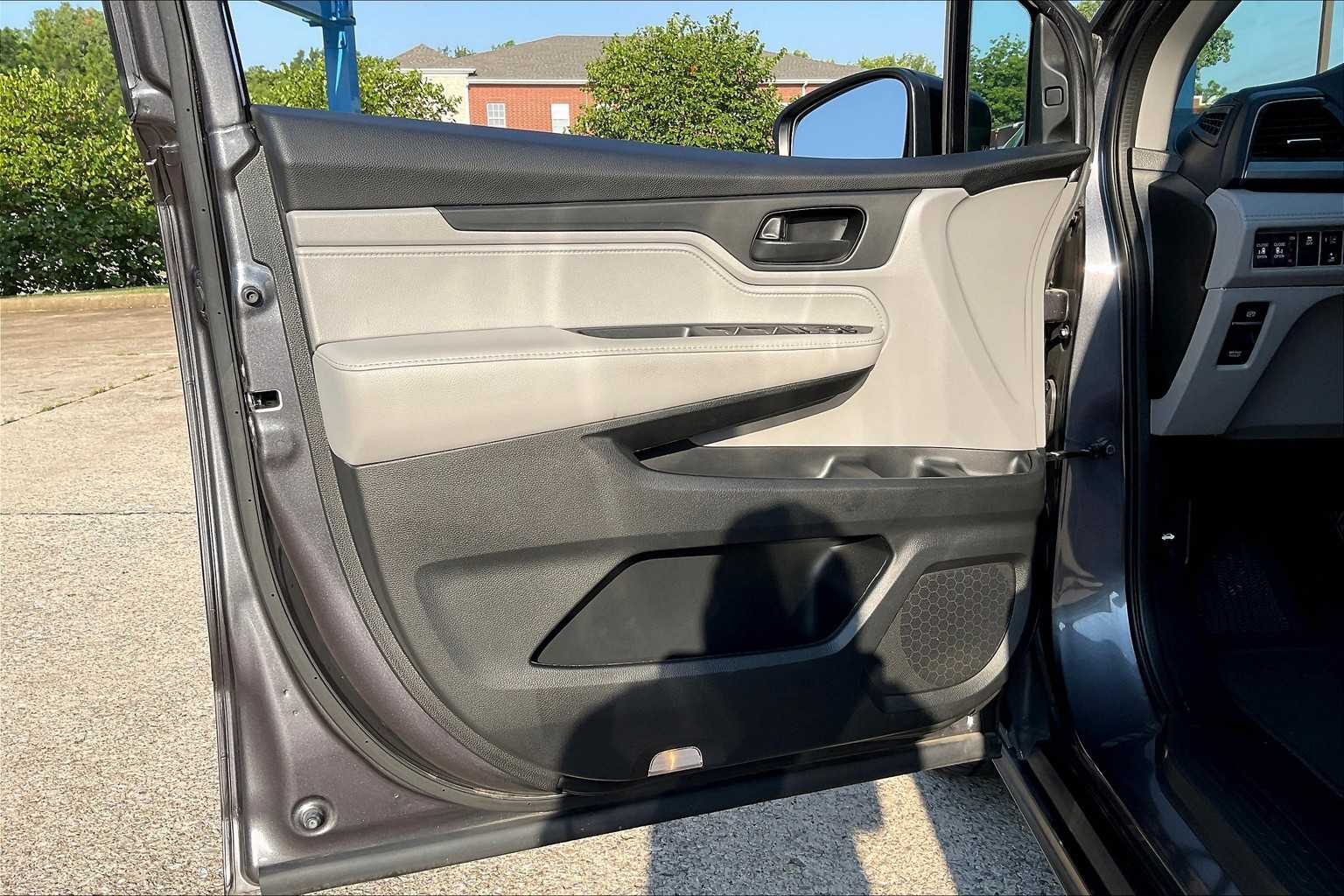 2019 Honda Odyssey EX photo 18