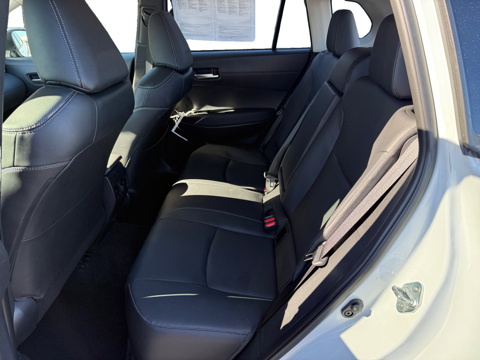2022 Toyota Corolla Cross XLE photo 16