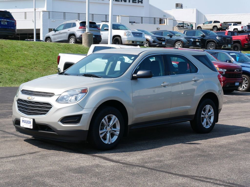 2016 Chevrolet Equinox LS photo 3
