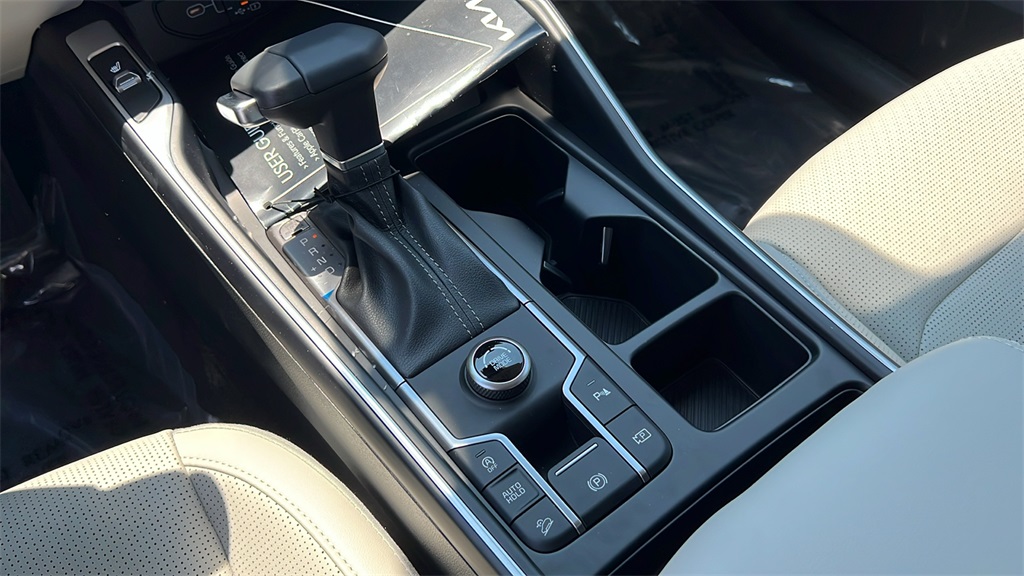 2025 Kia Sorento S photo 11