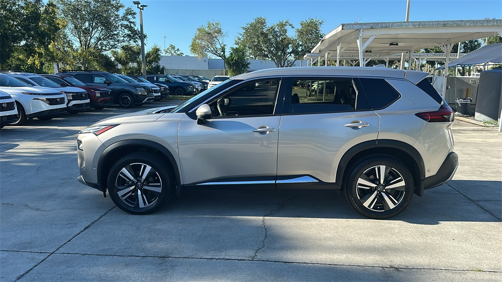 2023 Nissan Rogue Platinum photo 4