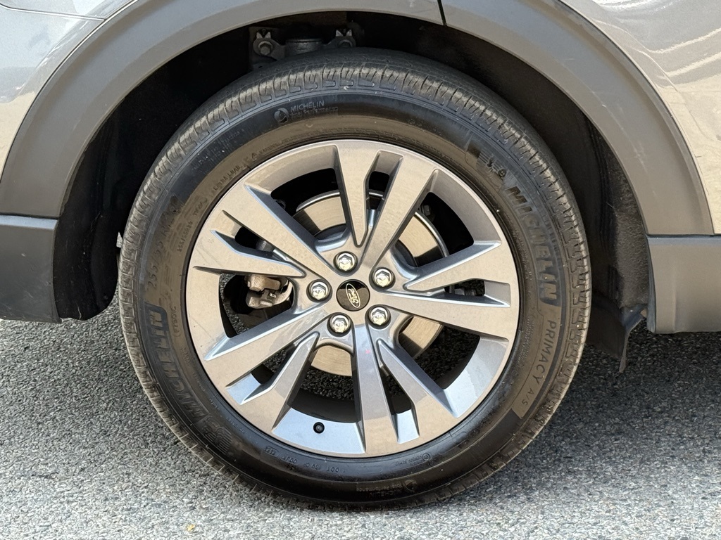 2023 Ford Explorer XLT photo 4