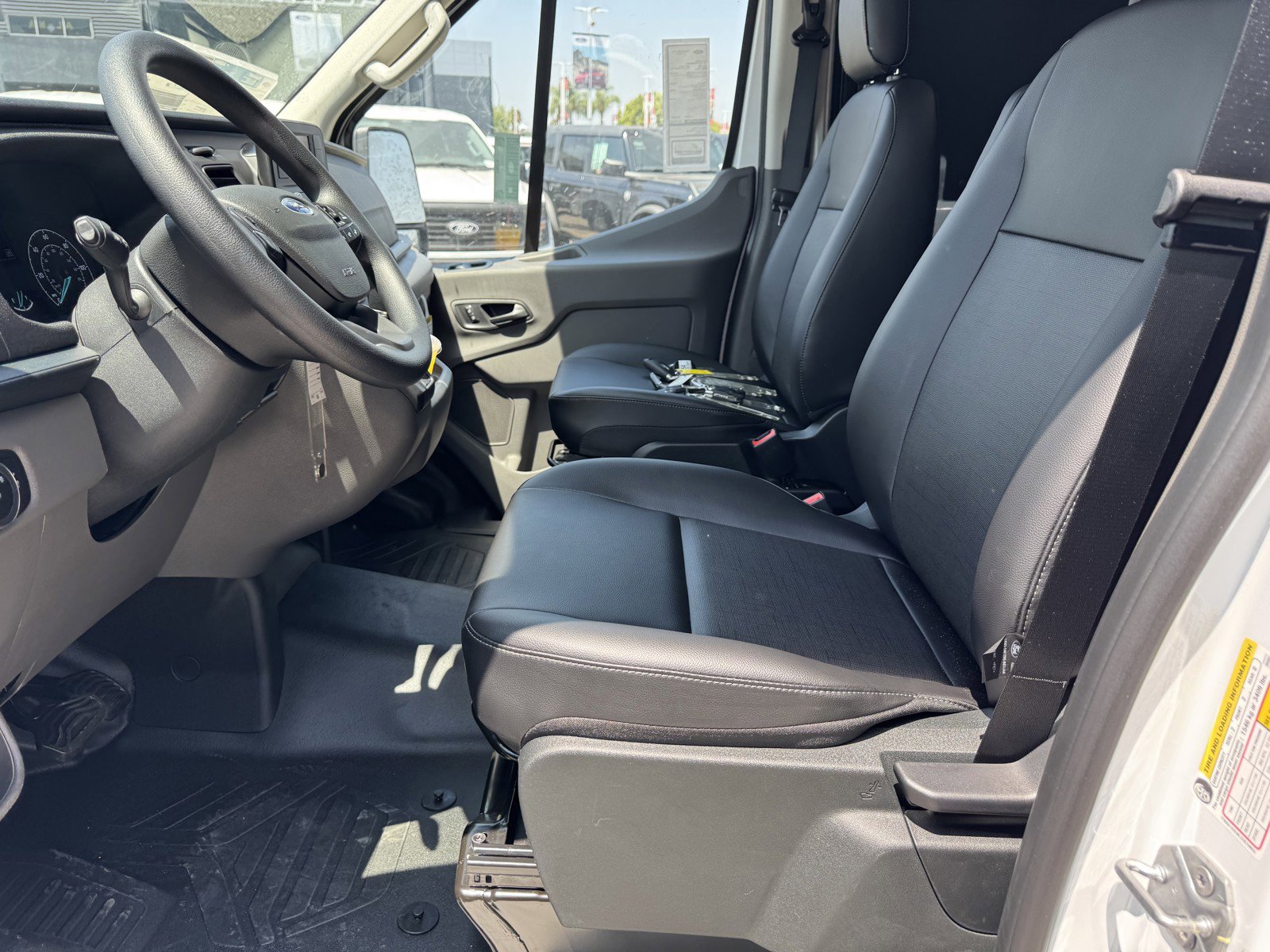 2025 Ford Transit photo 5