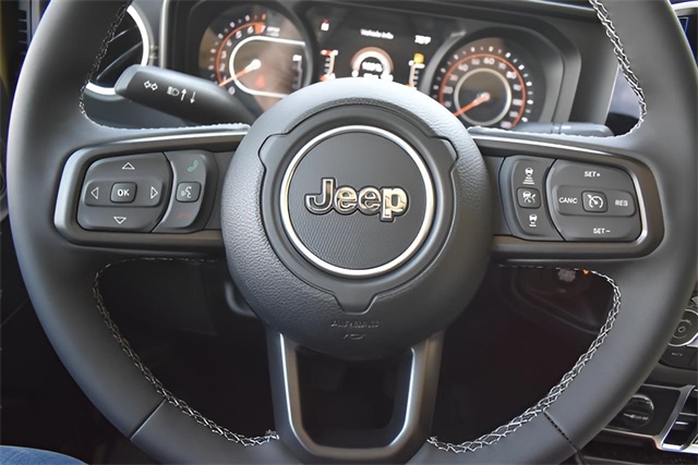 2025 Jeep Gladiator Sport photo 18