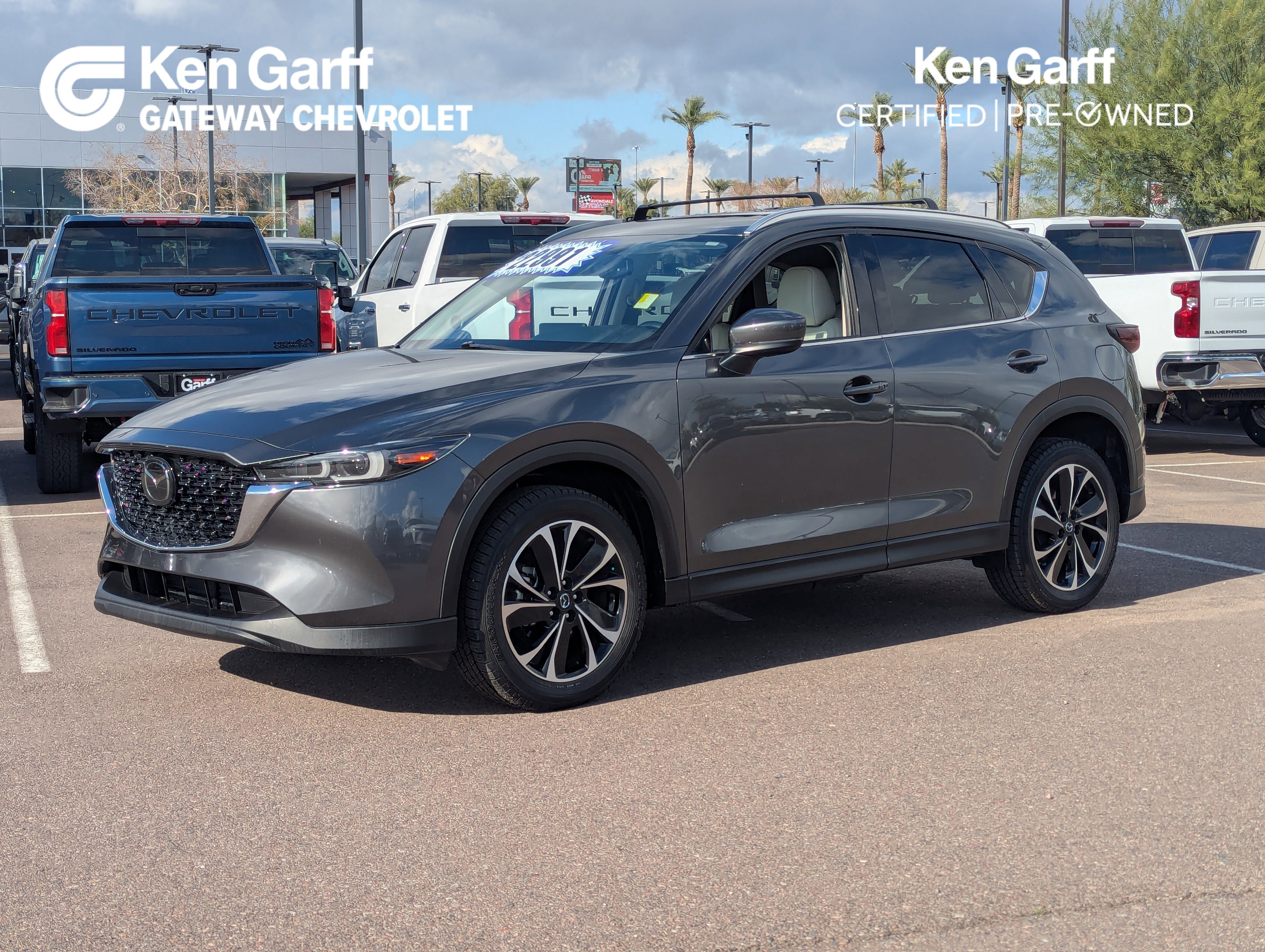 2022 Mazda CX-5 S Premium package's photo