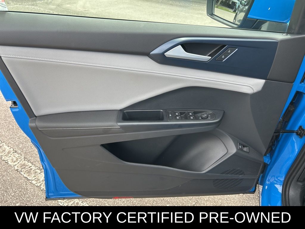 2024 Volkswagen Taos SE photo 11