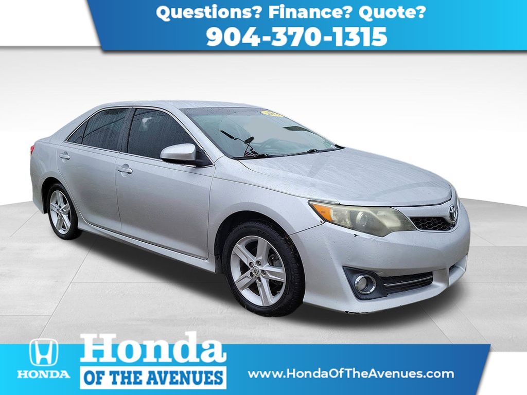 2014 Toyota Camry SE