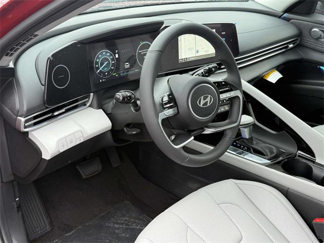 2025 Hyundai Elantra Hybrid Limited photo 2