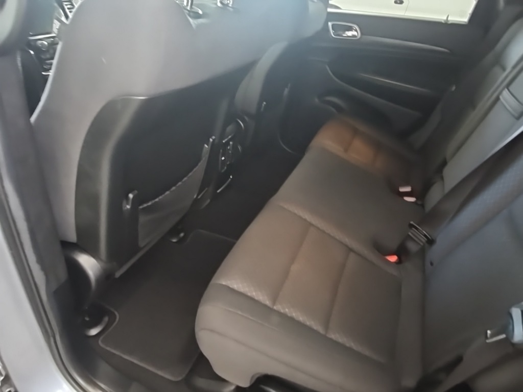 2019 Jeep Grand Cherokee Laredo E photo 15