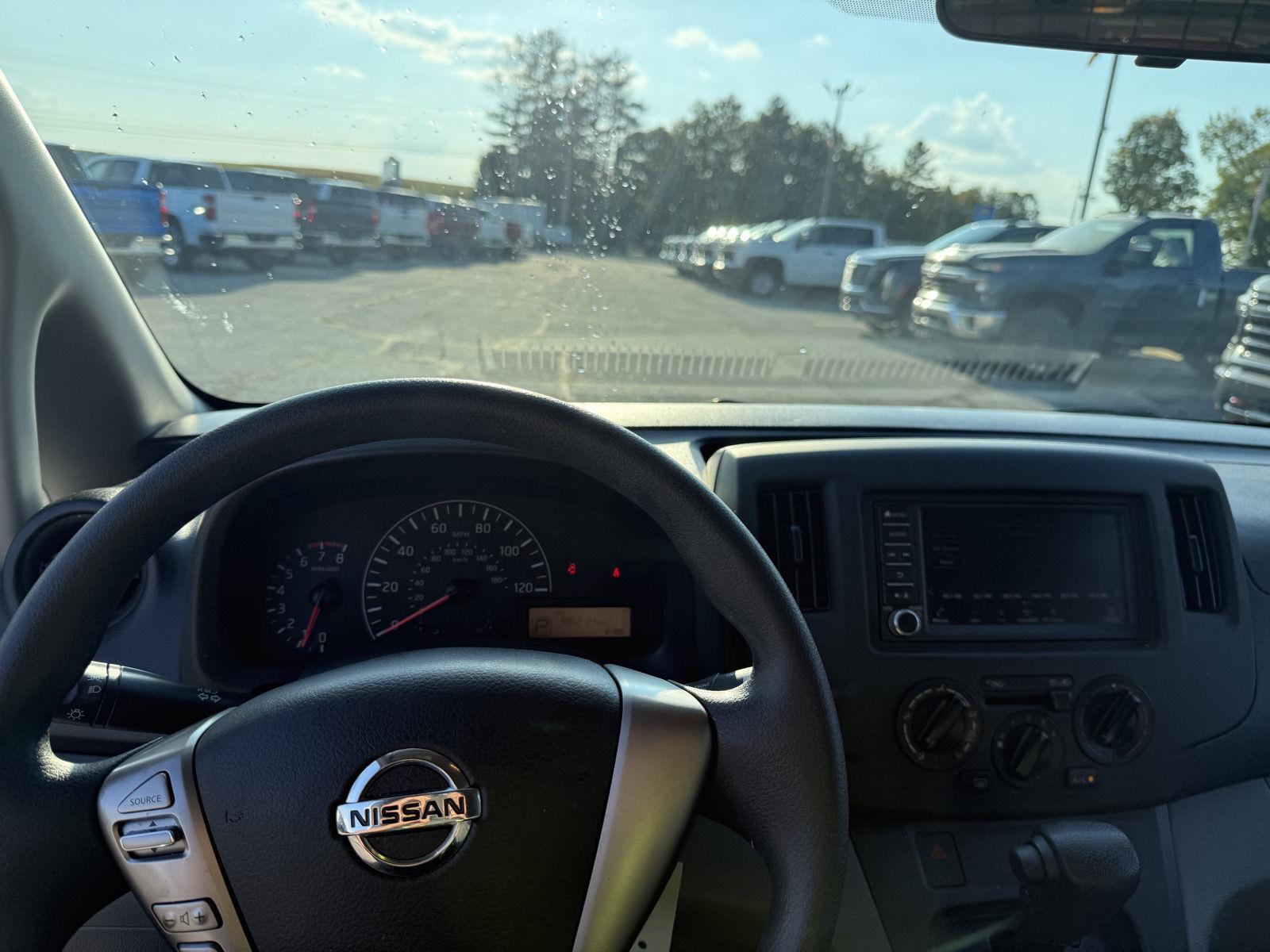 2020 Nissan NV200 S photo 10