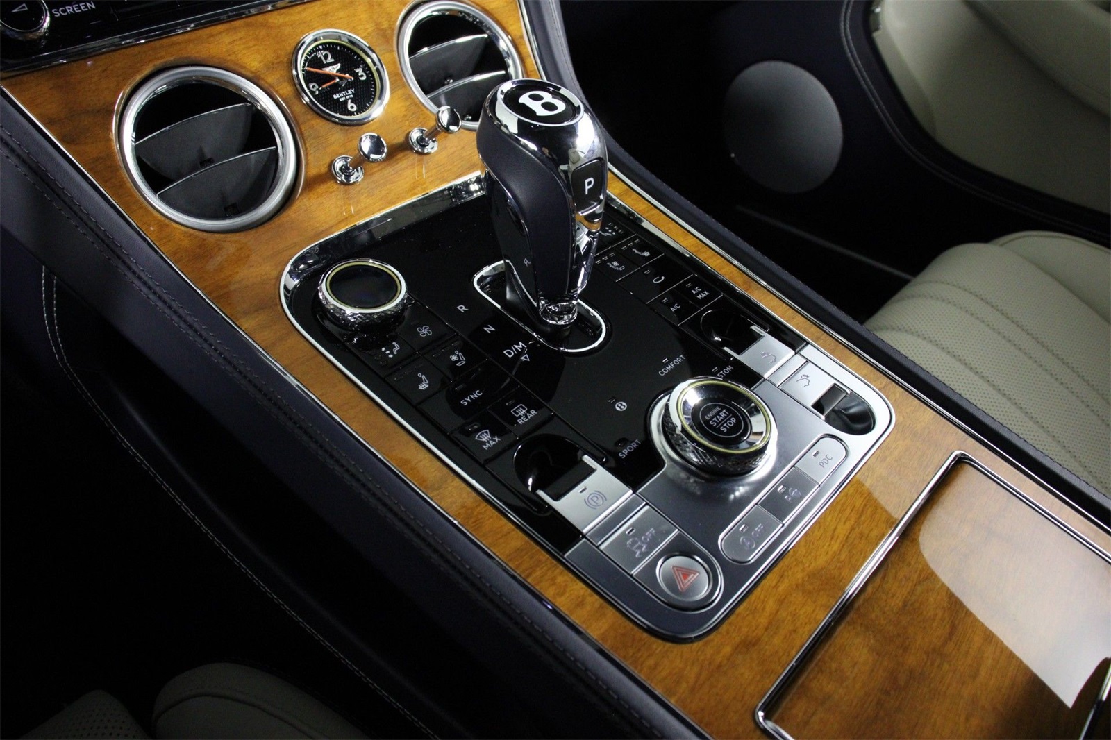 2024 Bentley Continental GT V8 photo 14