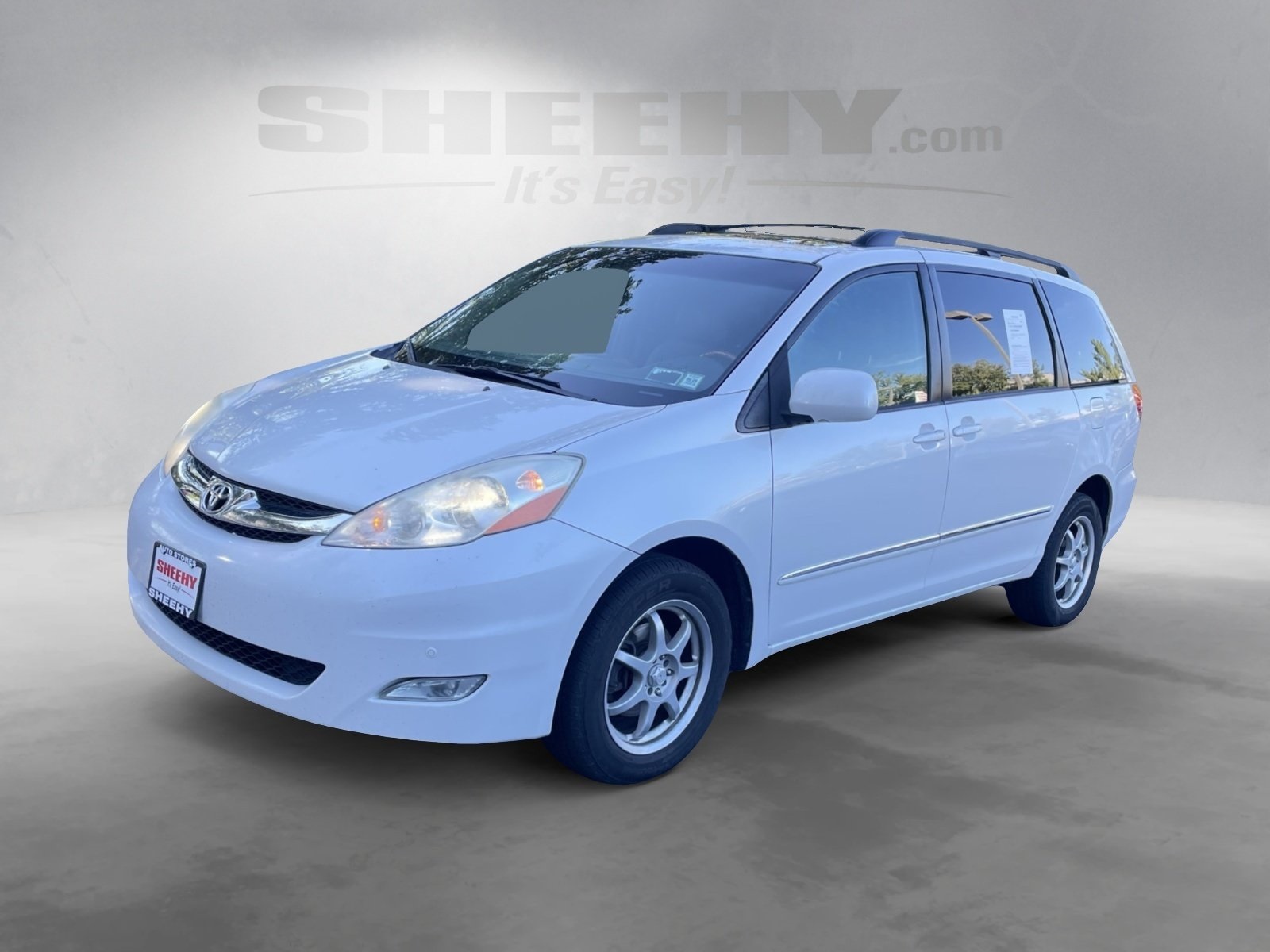2008 Toyota Sienna XLE photo 14