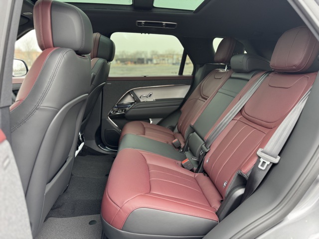 2025 Land Rover Range Rover Sport SE photo 9