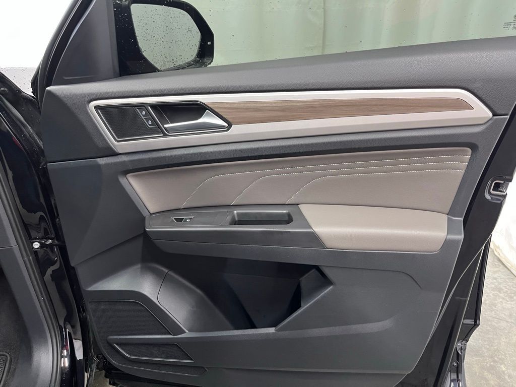 2023 Volkswagen Atlas SEL photo 11