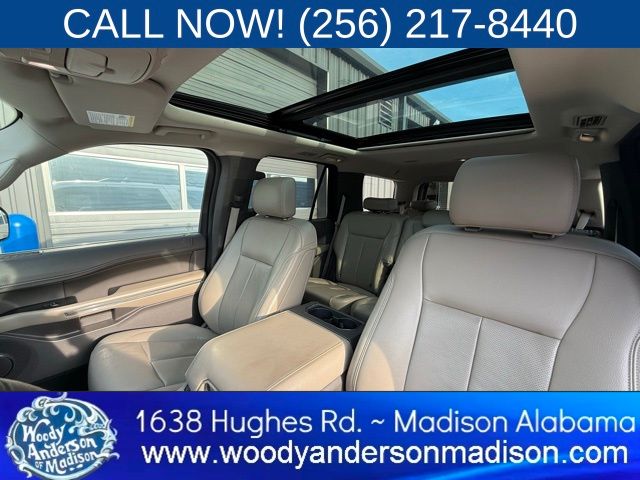 2019 Ford Expedition XLT photo 3