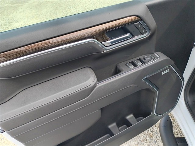 2026 Chevrolet Silverado 1500 RST photo 16