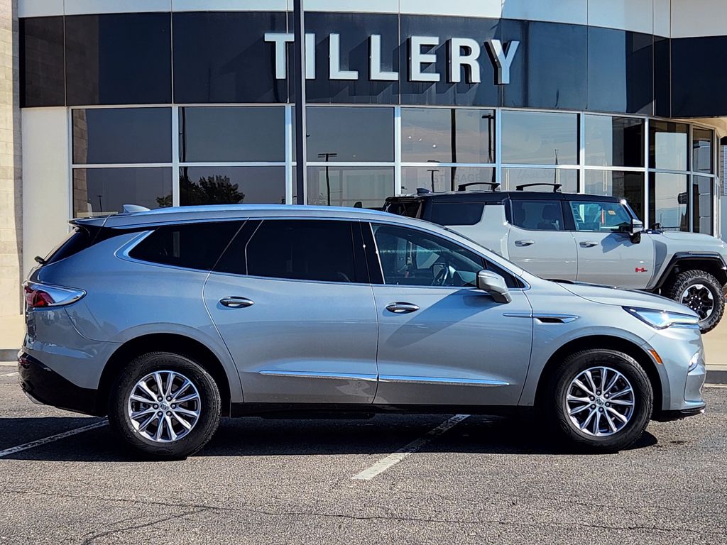 2024 Buick Enclave Premium's photo