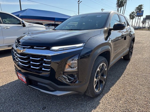 2026 Chevrolet Equinox LT photo 2