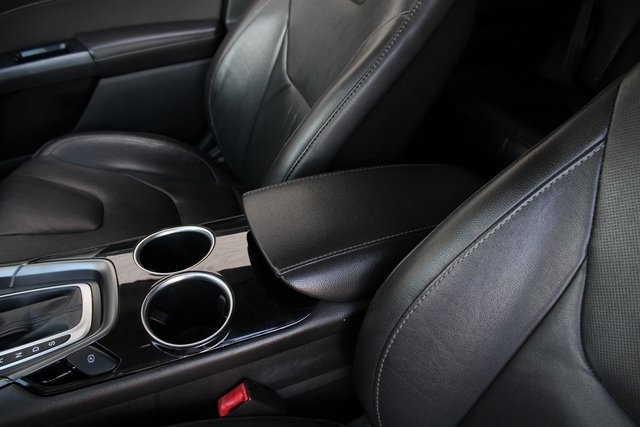 2013 Ford Fusion Titanium photo 19