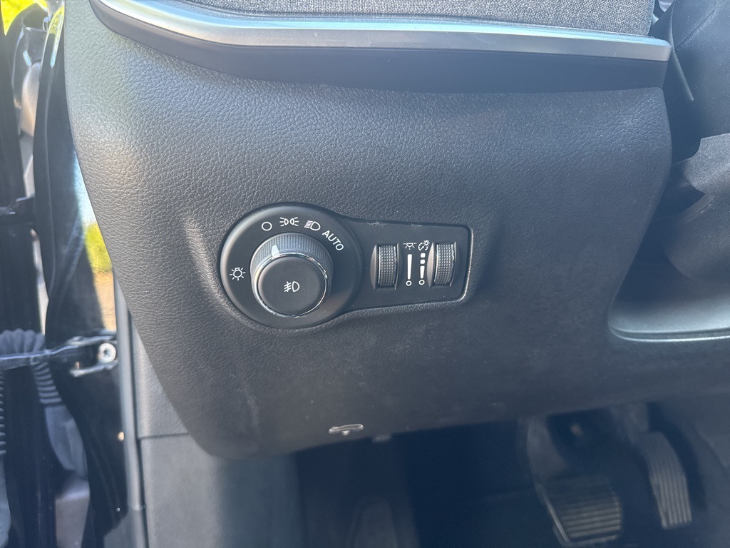 2024 Jeep Compass Latitude photo 36
