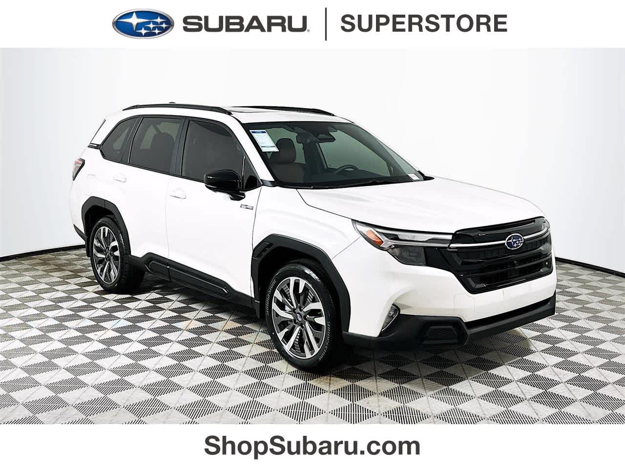 2025 Subaru Forester Touring's photo