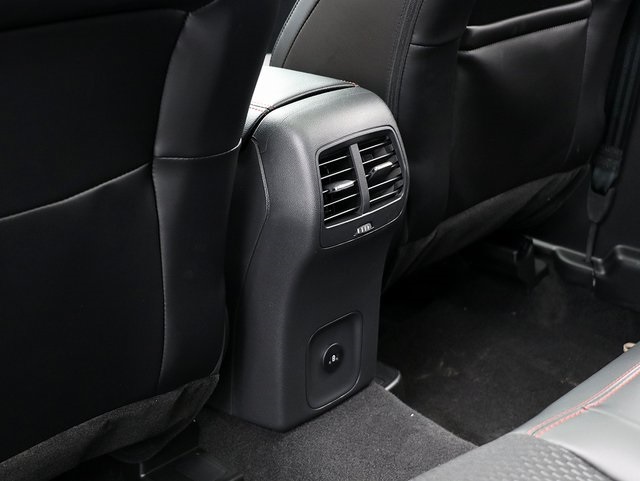 2025 Ford Escape ST-Line photo 13