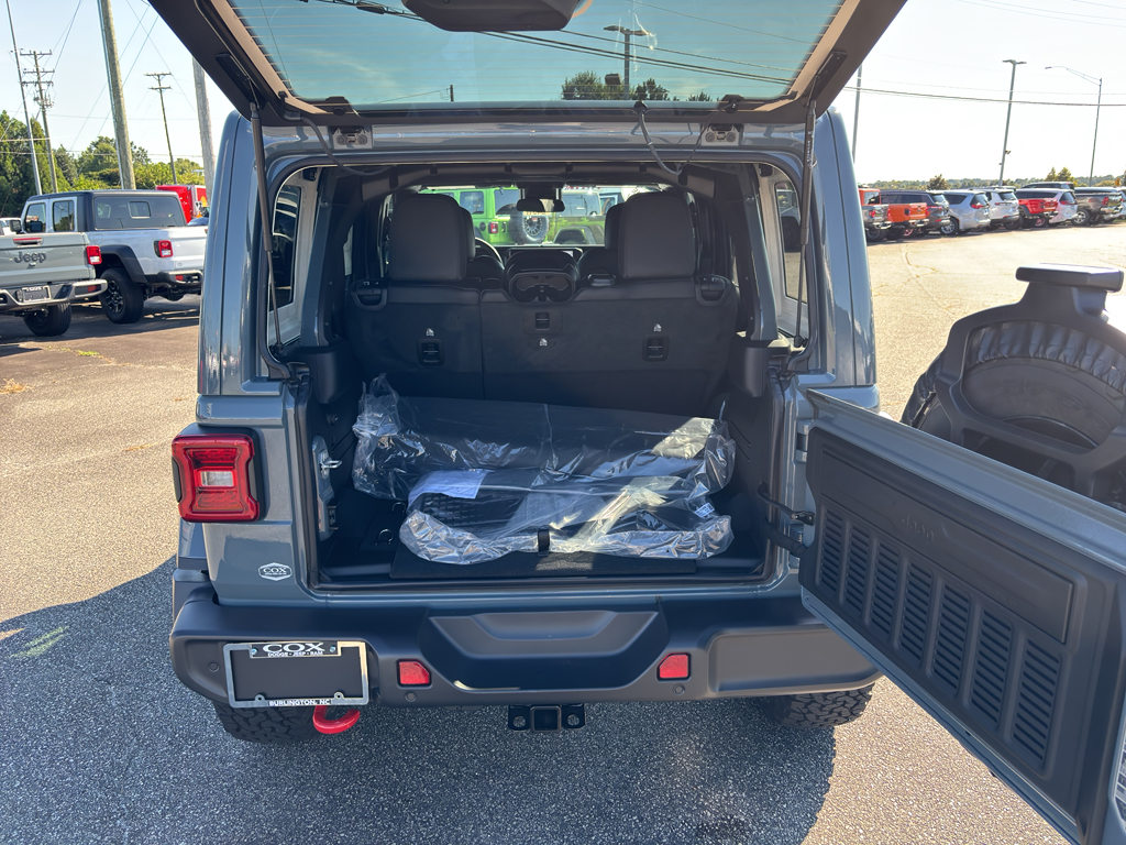 2025 Jeep Wrangler Rubicon photo 6