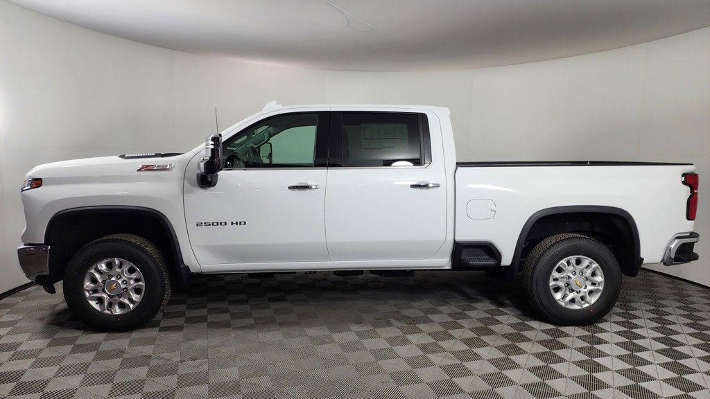 2025 Chevrolet Silverado 2500HD LTZ photo 2