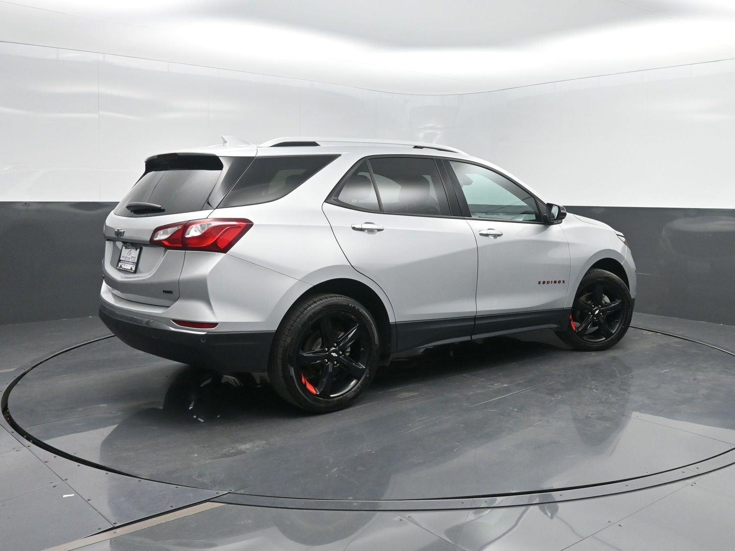 Used 2020 Chevrolet Equinox Premier with VIN 2GNAXXEV3L6230292 for sale in Charles City, IA